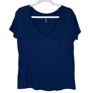 Forever 21 V-Neck Large Short Sleeve Basic Navy Blue Top